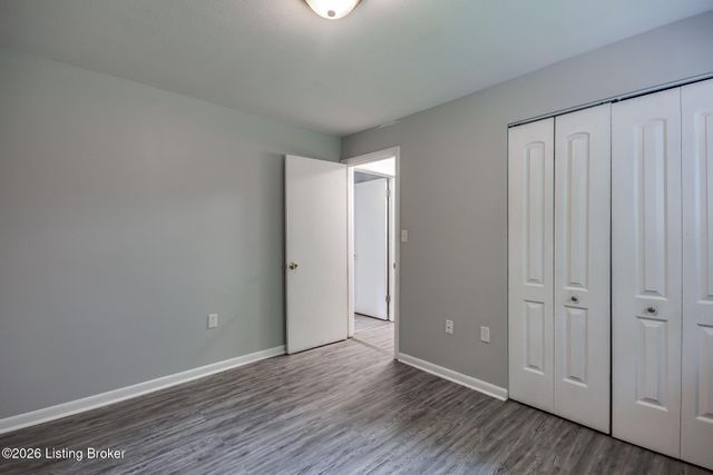 7120 Denver Ln, Louisville, KY 40258