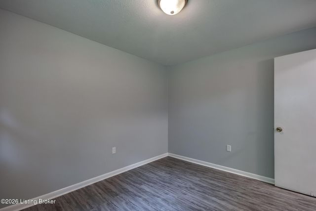 7120 Denver Ln, Louisville, KY 40258