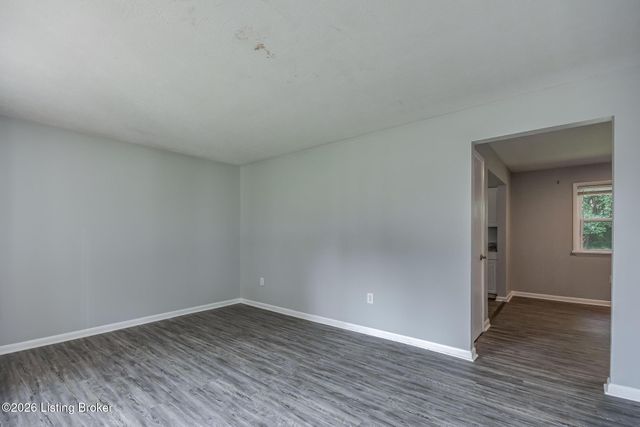 7120 Denver Ln, Louisville, KY 40258