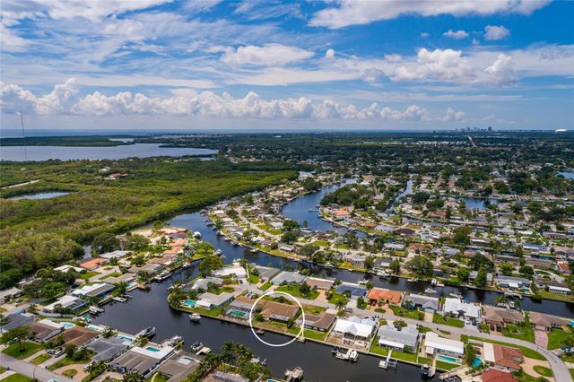 165 97TH AVENUE NE, St Petersburg, FL 33702