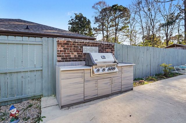 107 Spanish Oak Dr., Surfside Beach, SC 29575