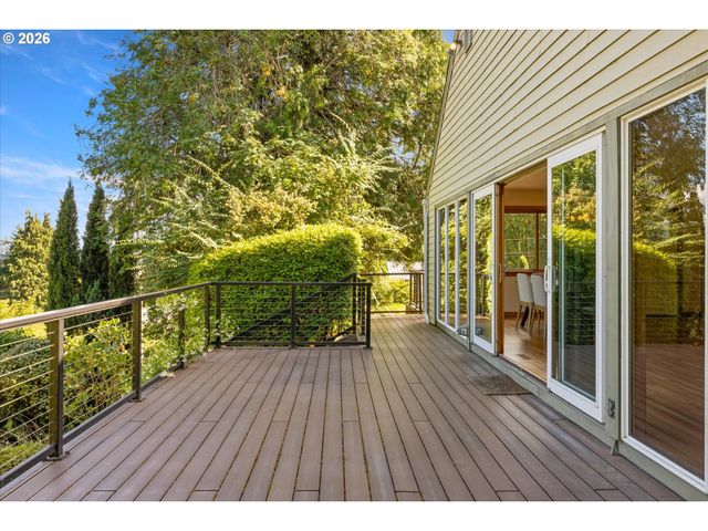 221 Sw TEXAS St, Portland, OR 97219