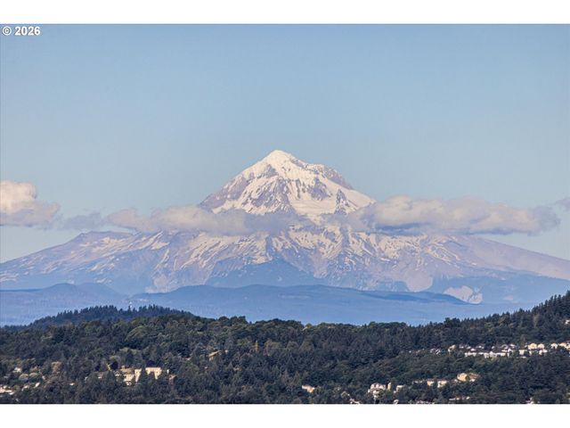 221 Sw TEXAS St, Portland, OR 97219