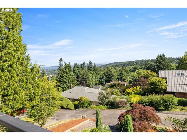 221 Sw TEXAS St, Portland, OR 97219
