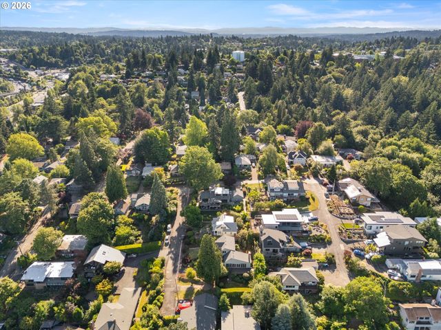 221 Sw TEXAS St, Portland, OR 97219