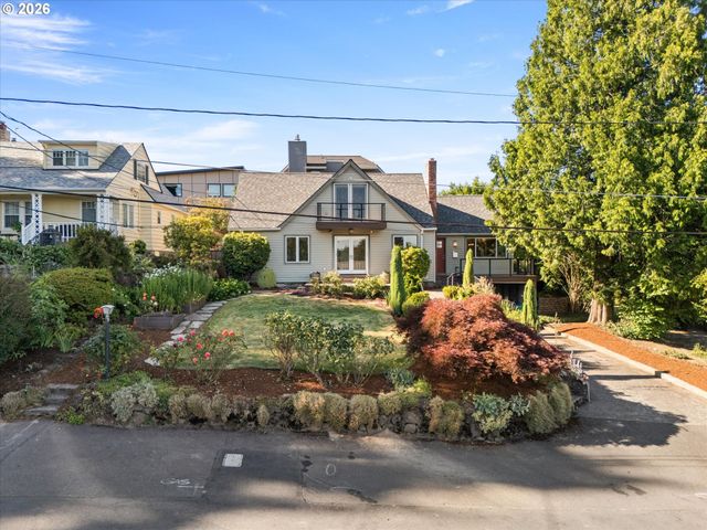 221 Sw TEXAS St, Portland, OR 97219