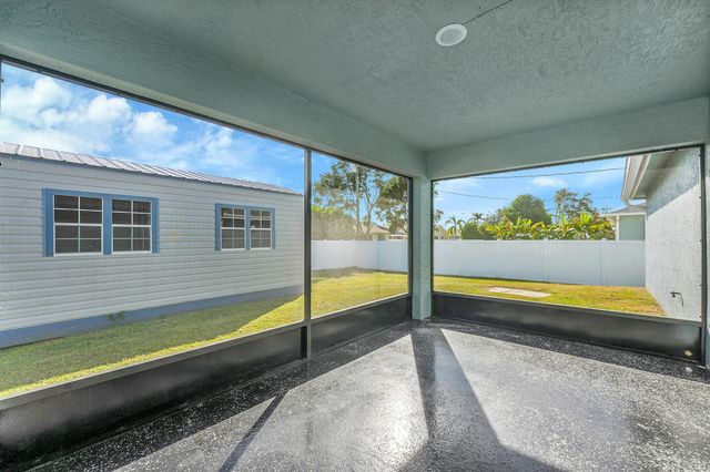 226 SW Starfish Avenue, Port St Lucie, FL 34984