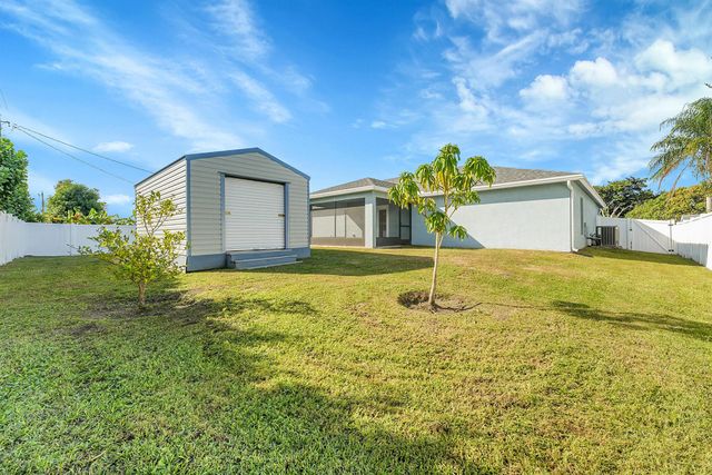 226 SW Starfish Avenue, Port St Lucie, FL 34984