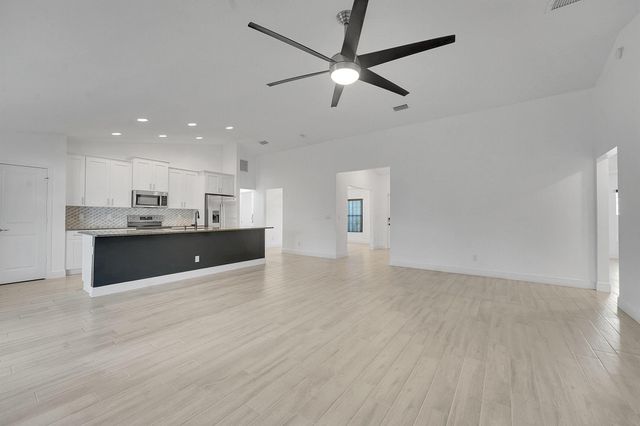 226 SW Starfish Avenue, Port St Lucie, FL 34984