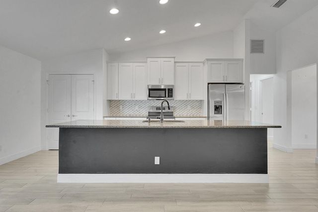 226 SW Starfish Avenue, Port St Lucie, FL 34984