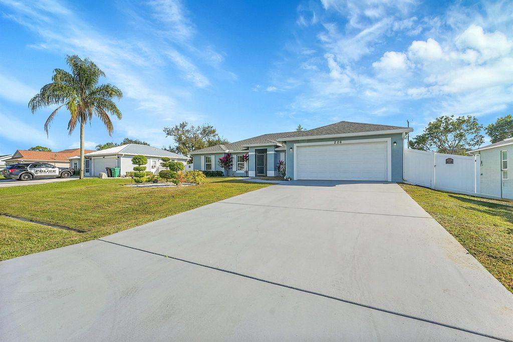 226 SW Starfish Avenue, Port St Lucie, FL 34984