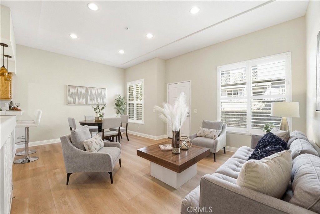 Image 11 of property listing at 41 Carlsbad Lane, Aliso Viejo, CA 92656