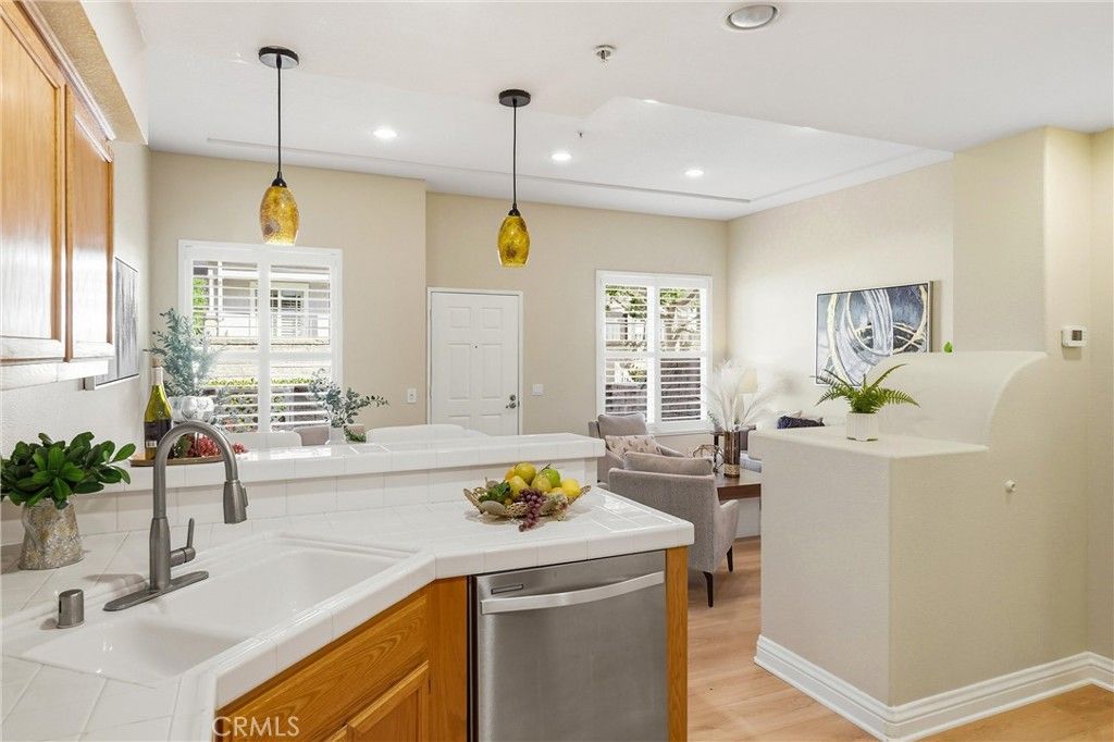 Image 18 of property listing at 41 Carlsbad Lane, Aliso Viejo, CA 92656