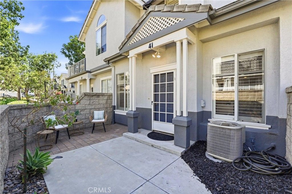 Image 5 of property listing at 41 Carlsbad Lane, Aliso Viejo, CA 92656
