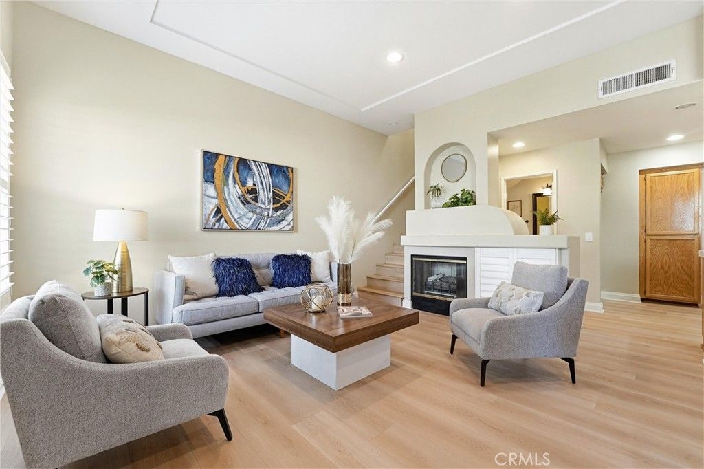 Image 8 of property listing at 41 Carlsbad Lane, Aliso Viejo, CA 92656