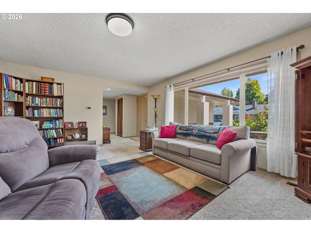 15655 Sw OLD ORCHARD Pl, Tigard, OR 97224
