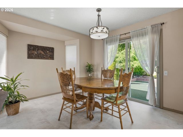 15655 Sw OLD ORCHARD Pl, Tigard, OR 97224