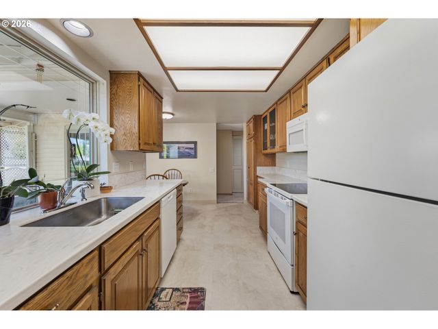 15655 Sw OLD ORCHARD Pl, Tigard, OR 97224