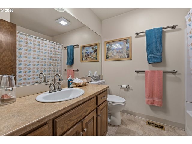 15655 Sw OLD ORCHARD Pl, Tigard, OR 97224