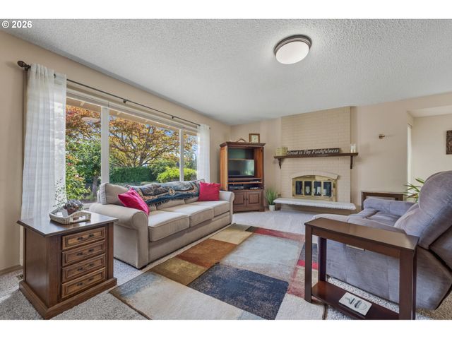 15655 Sw OLD ORCHARD Pl, Tigard, OR 97224
