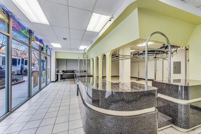 871 N Larrabee Street, Chicago, IL 60610