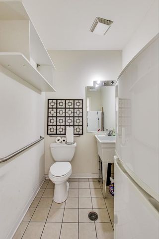 871 N Larrabee Street, Chicago, IL 60610