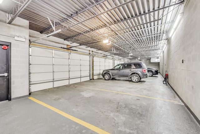 871 N Larrabee Street, Chicago, IL 60610