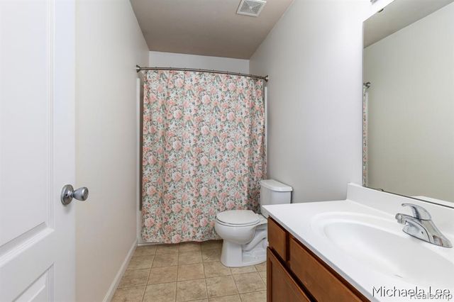 607 Nantucket Drive, Lansing, MI 48906