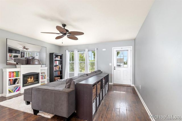 607 Nantucket Drive, Lansing, MI 48906
