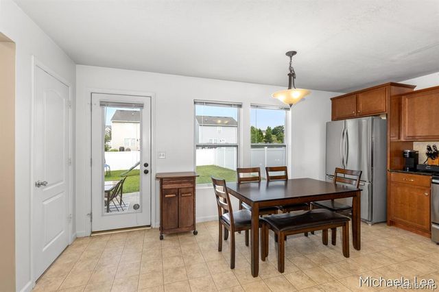 607 Nantucket Drive, Lansing, MI 48906