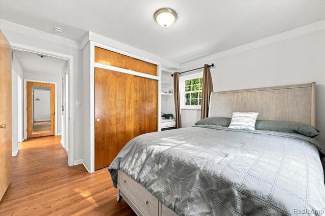 20691 Wedgewood Drive, Grosse Pointe, MI 48236