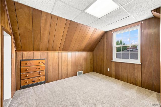 20691 Wedgewood Drive, Grosse Pointe, MI 48236