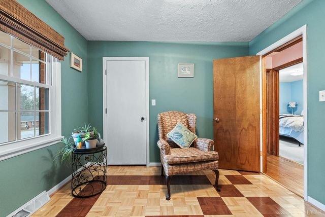 112 Hickory Way, Madison Heights, VA 24572