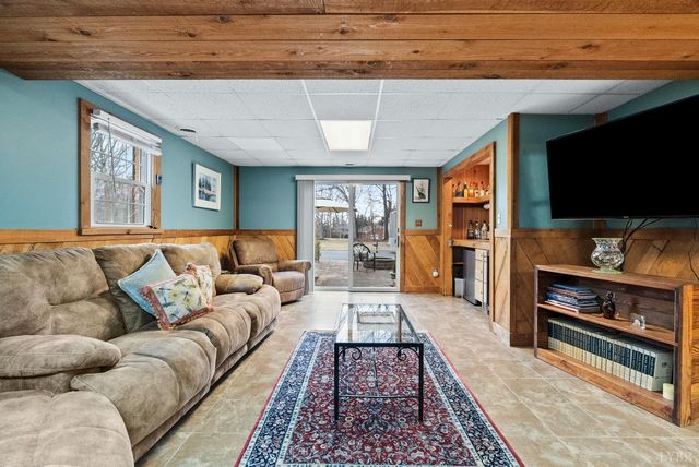 112 Hickory Way, Madison Heights, VA 24572