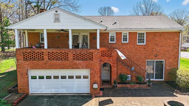 112 Hickory Way, Madison Heights, VA 24572
