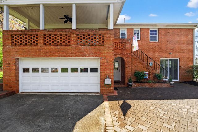 112 Hickory Way, Madison Heights, VA 24572