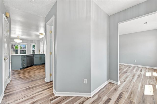 52 Locksley DR, Hampton, VA 23666