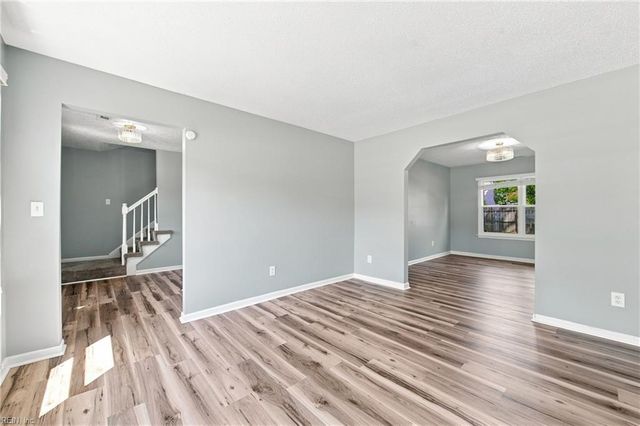 52 Locksley DR, Hampton, VA 23666