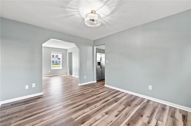 52 Locksley DR, Hampton, VA 23666
