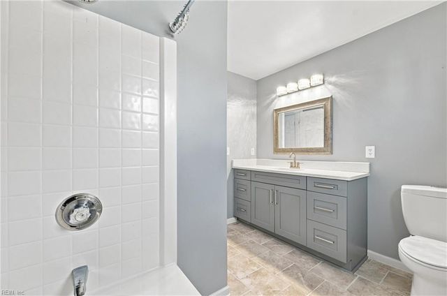 52 Locksley DR, Hampton, VA 23666