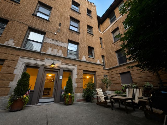 7715 N Hermitage Avenue 3F, Chicago, IL 60626