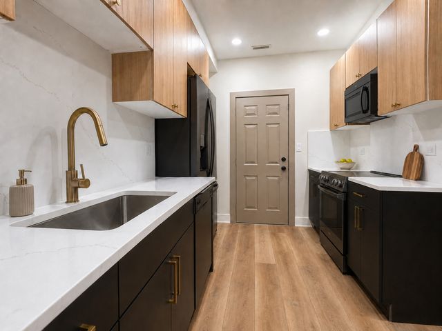 7715 N Hermitage Avenue 3F, Chicago, IL 60626