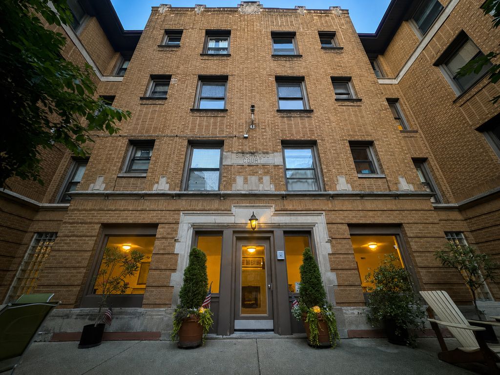 7715 N Hermitage Avenue 3F, Chicago, IL 60626