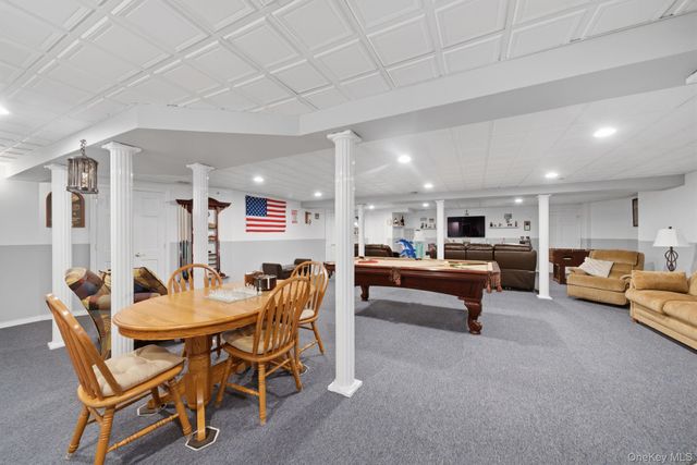 41 Paige Lane, Moriches, NY 11955