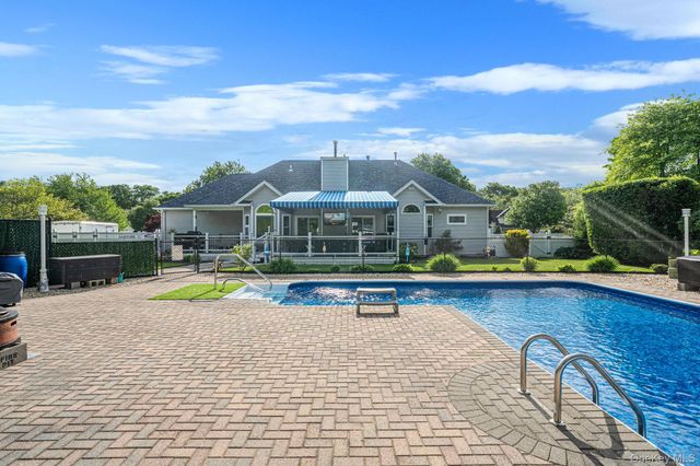 41 Paige Lane, Moriches, NY 11955