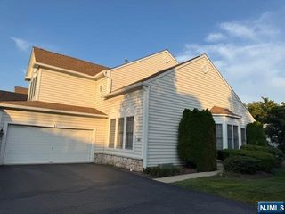 43 Mulberry Court 43, Paramus, NJ 07652