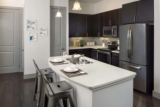 3939 W Alabama ST 2-413, Houston, TX 77027