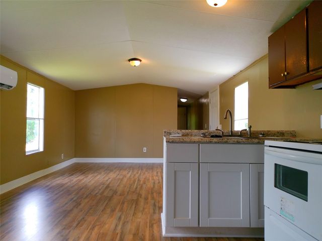 2501 Mcdonald Road, Oyster Creek, TX 77541