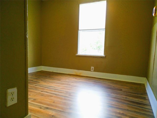 2501 Mcdonald Road, Oyster Creek, TX 77541