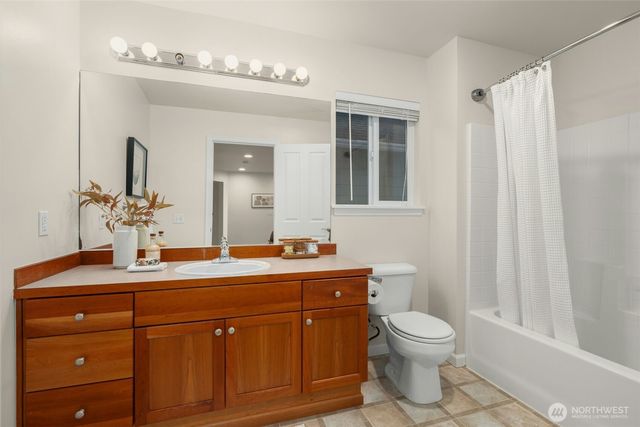 16101 SE 251st Street, Covington, WA 98042